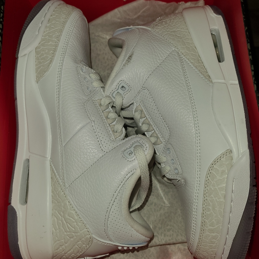 Triple White Jordan 3 size 8.5